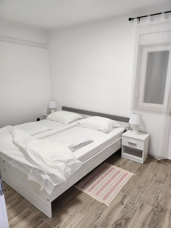 H&D Apartment Sumartin Esterno foto