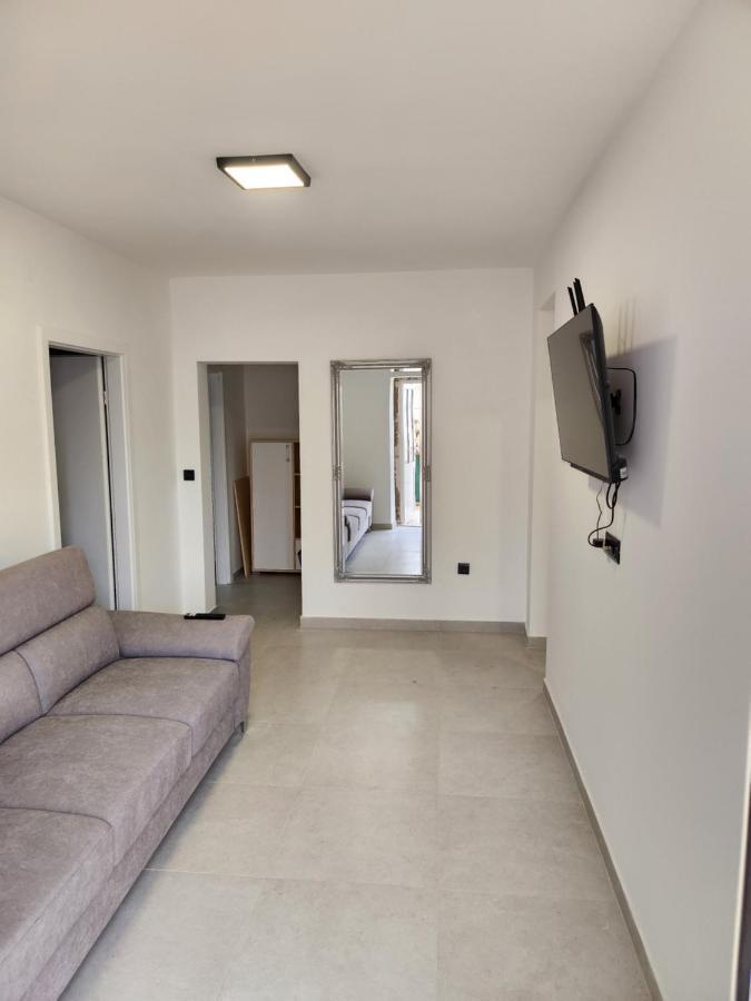 H&D Apartment Sumartin Esterno foto